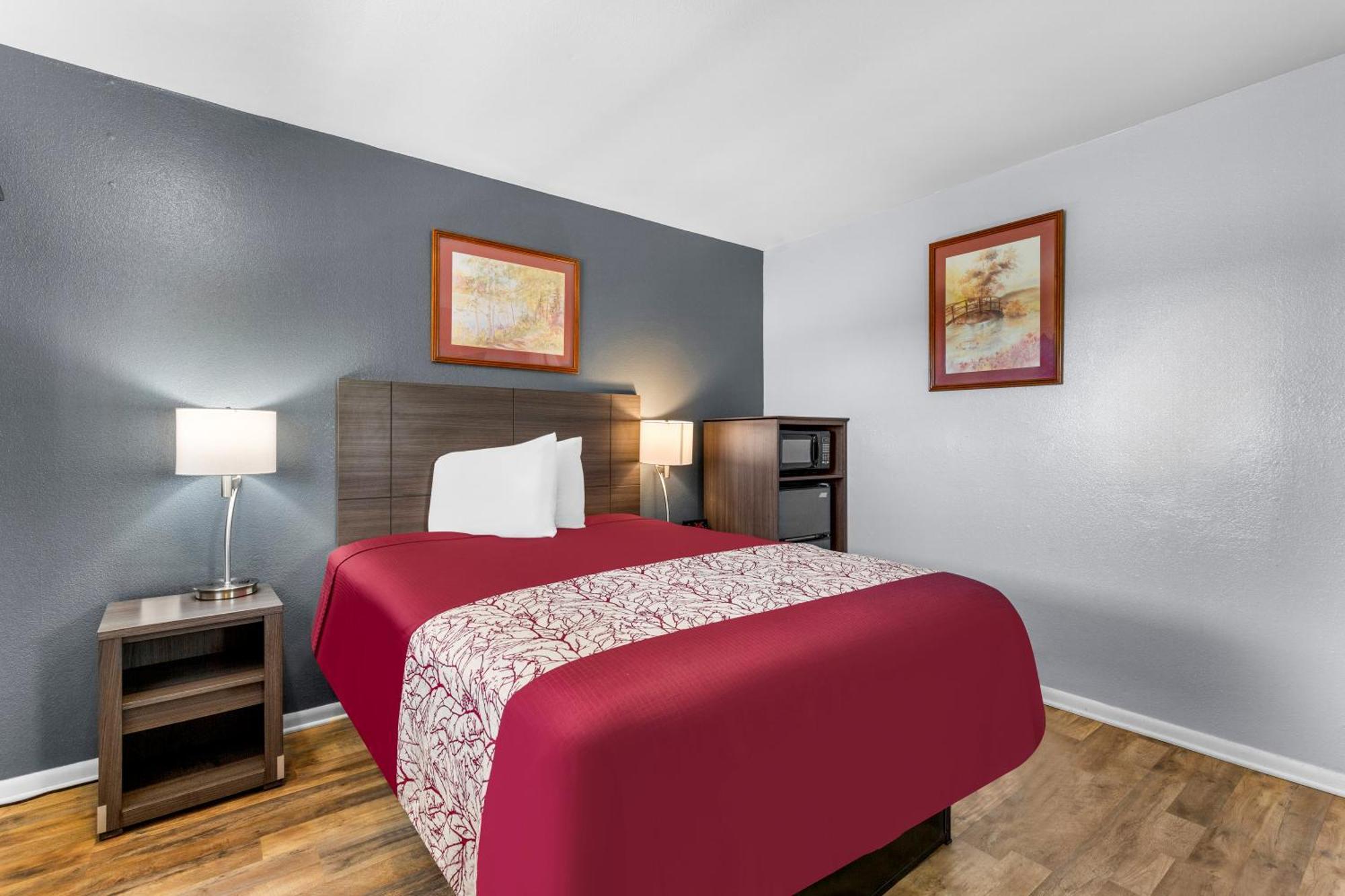 Americas Best Value Inn Belleville Bagian luar foto